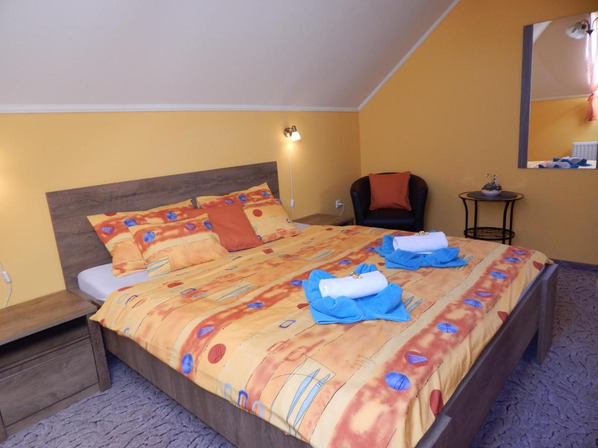 Voelgy Apartman Eger Bagian luar foto