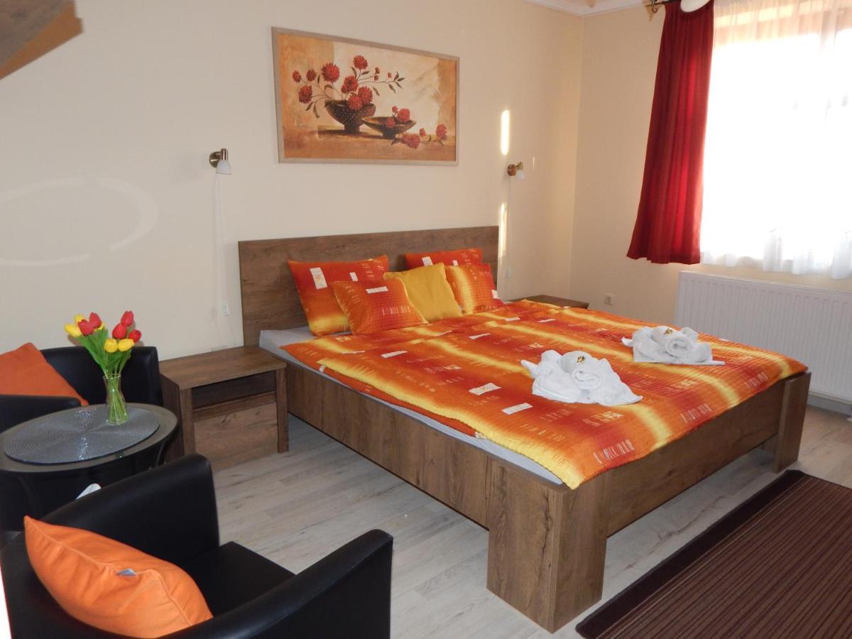 Voelgy Apartman Eger Bagian luar foto