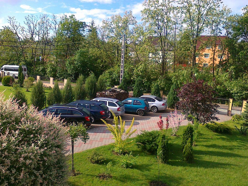 Voelgy Apartman Eger Bagian luar foto